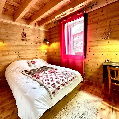 Maison Boule De Neige, Meuble De Tourisme 3 Etoiles * Formigueres